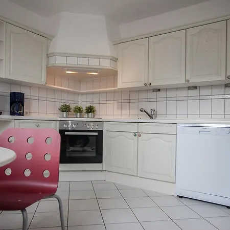 Astenweg 11 Apartment